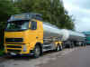 Foodtanker new Volvo Tamk-HZ 3a-4a.JPG (32935 Byte)