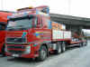 Royal Transport new Volvo Jumbo-Pritschen-SZ li.JPG (34744 Byte)